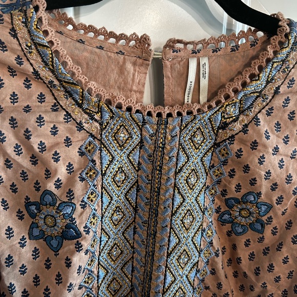 Anthropologie Embroidered  Blouse with Puff Sleeves Sz XL - Picture 4 of 8